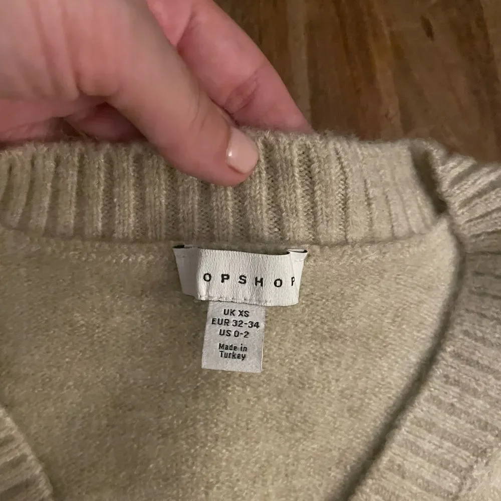 TOPSHOP cozy v-neck sweater with side slits and ribbed trim Small (cream) - Picture 3 of 5